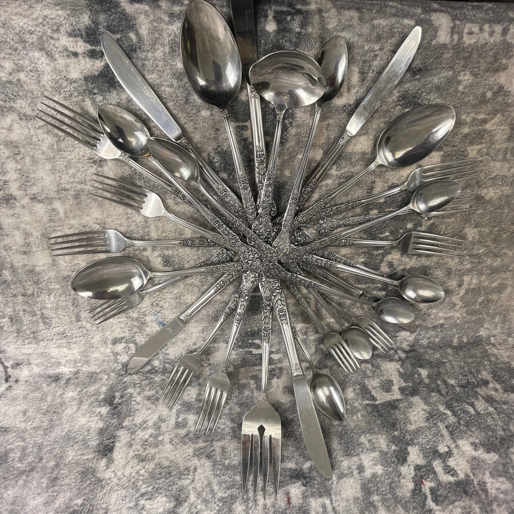 Vtg MSI Versailles Flatware 32 Pc Lot Japan Stainless French Scroll Floral - Picture 4 of 5